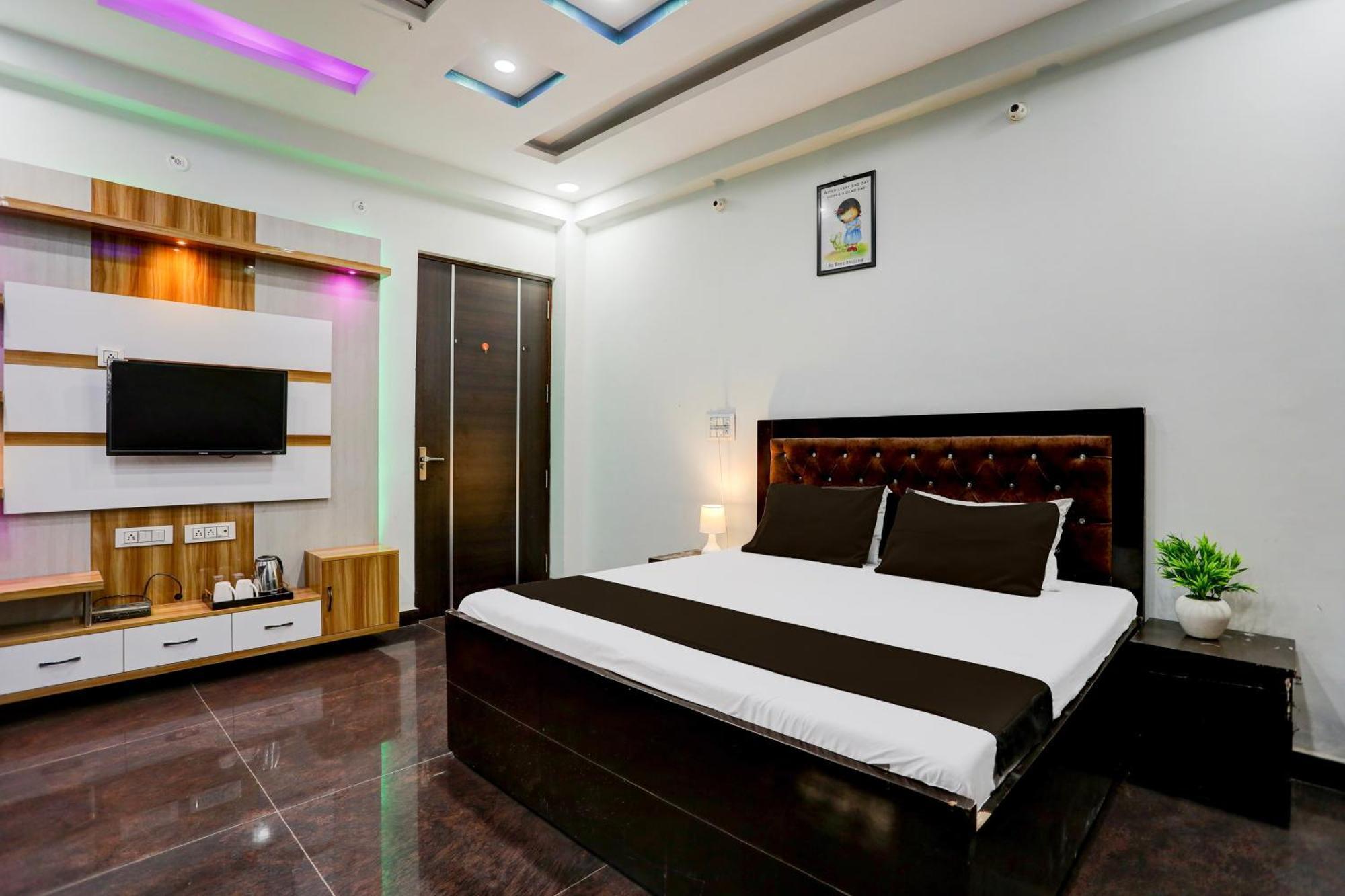 Hotel O Grand Epic Inn Noida Eksteriør billede