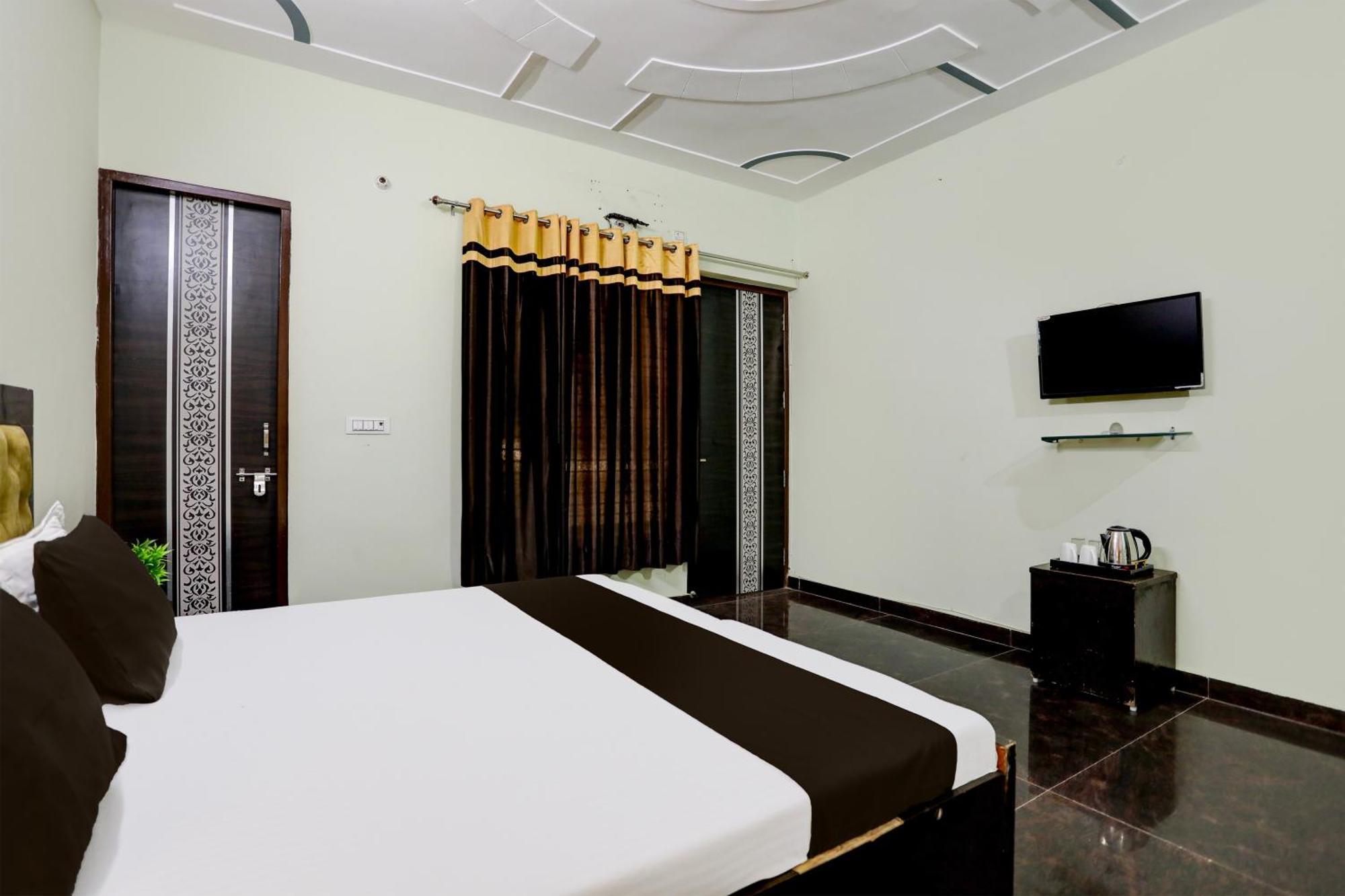 Hotel O Grand Epic Inn Noida Eksteriør billede